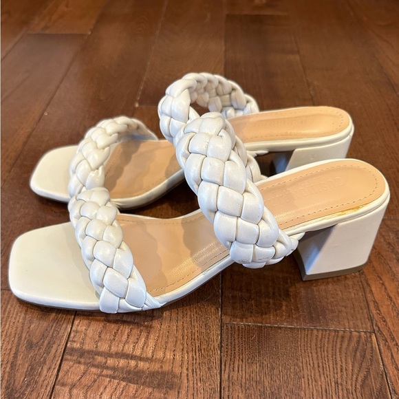 Cushionaire Onyx Braided Heel Scandal - Picture 7 of 10